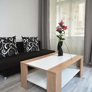 Studio met een King Size Bed